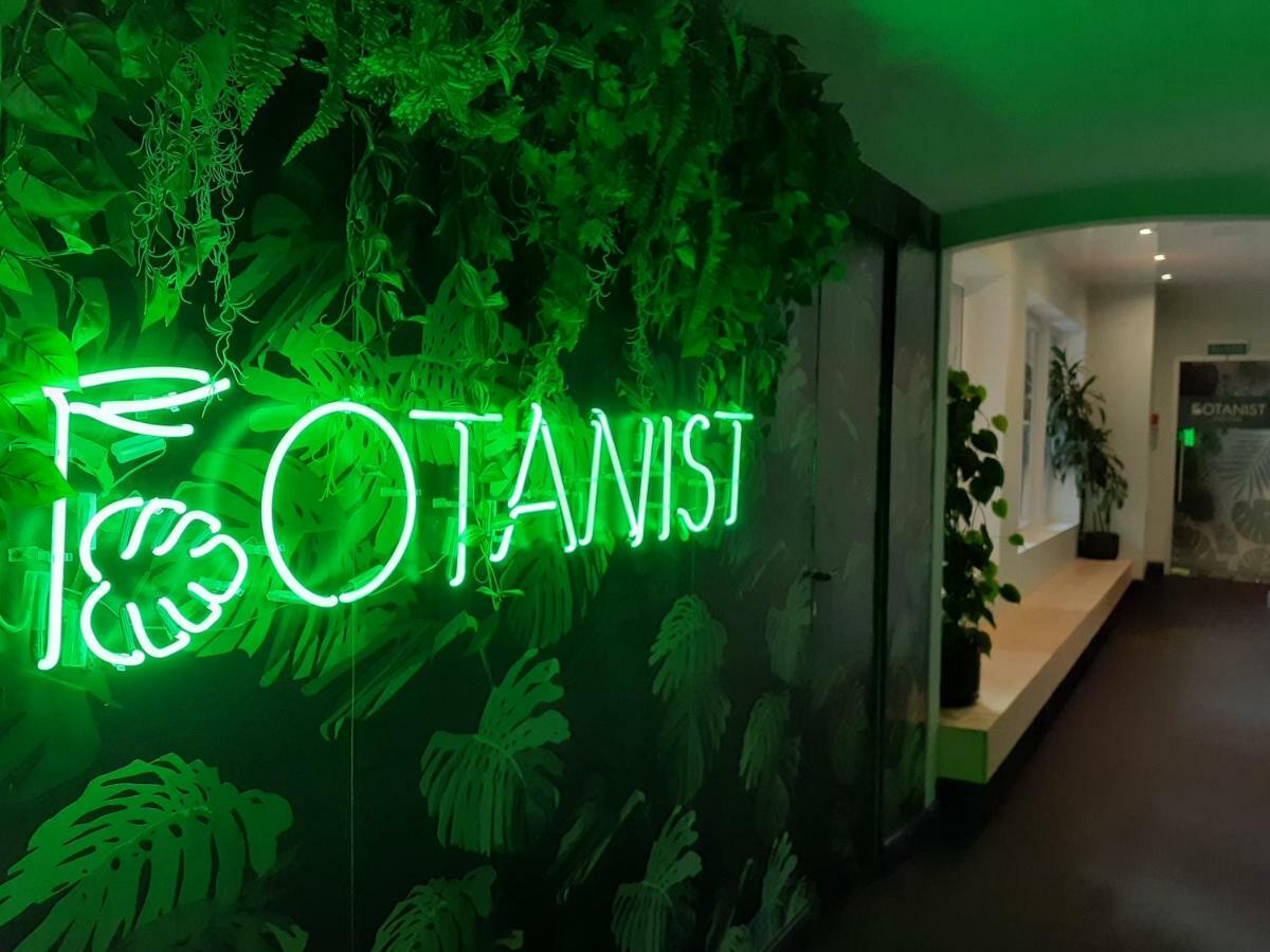 Capsule Hotel Botanist Moscovo Exterior foto