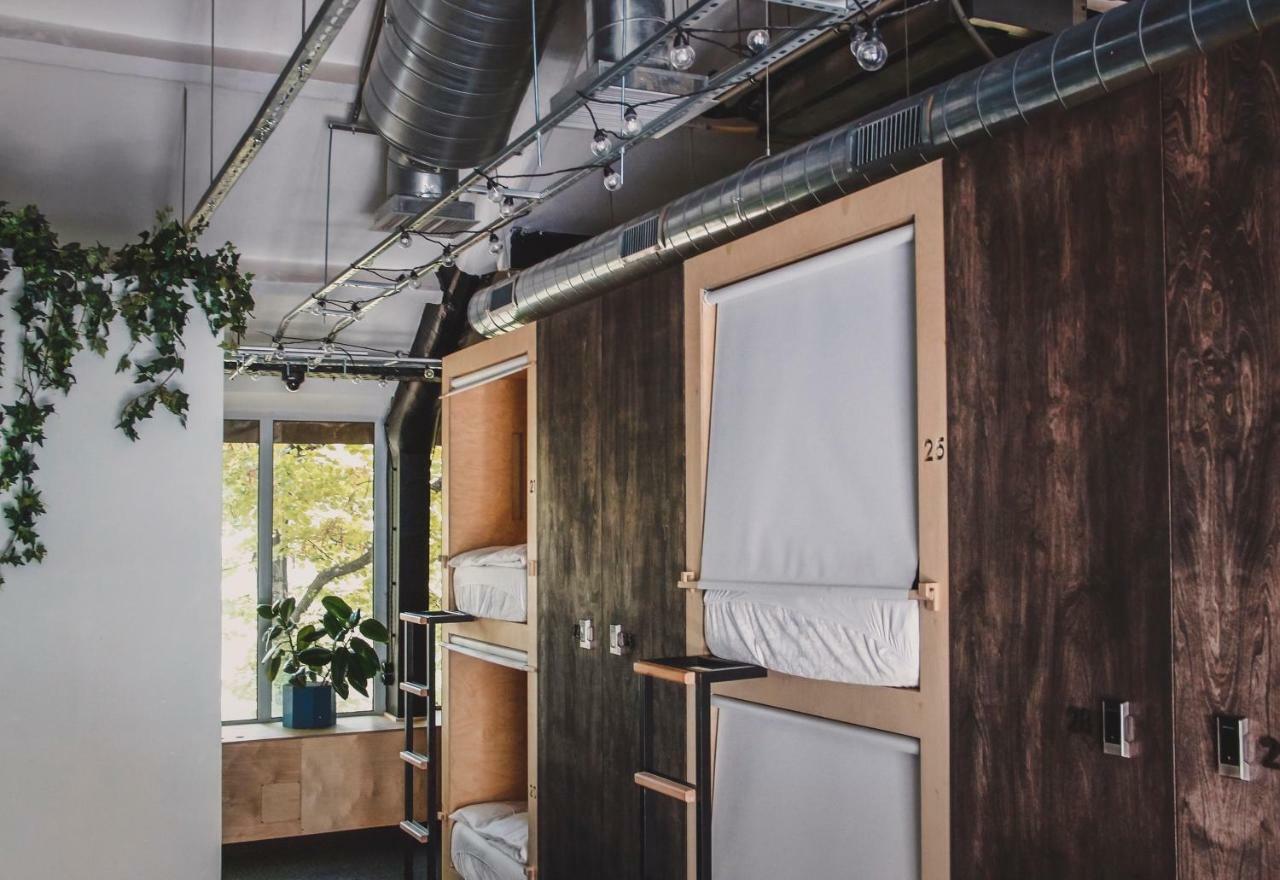 Capsule Hotel Botanist Moscovo Exterior foto